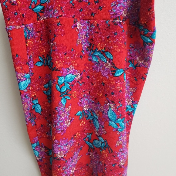 LuLaRoe Dresses & Skirts - Stretchy Floral Pencil Skirt